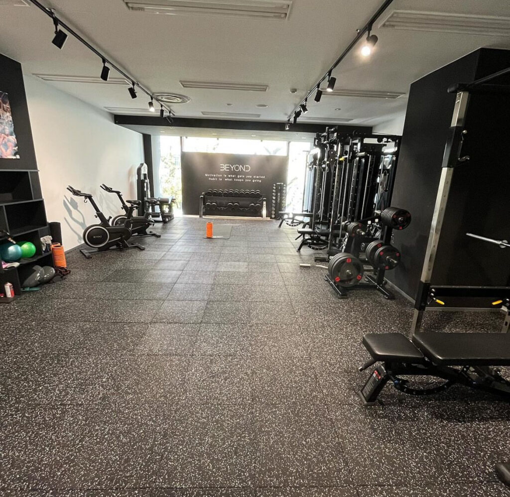 パーソナルジム BEYOND 聖蹟桜ヶ丘店 パーソナルトレーニング内装