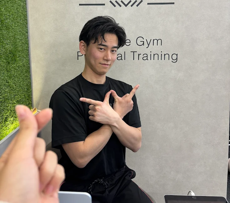 ダイエット中でも食べれるスタバのサンドウィッチブログ我妻トレーナー